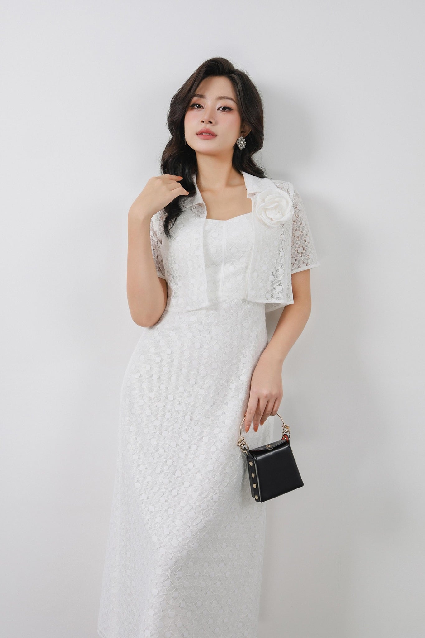 BDP13379 - Đầm dạo phố vải ren lưới dáng ôm cổ vuông hai dây khoá thân sau - PANTIO