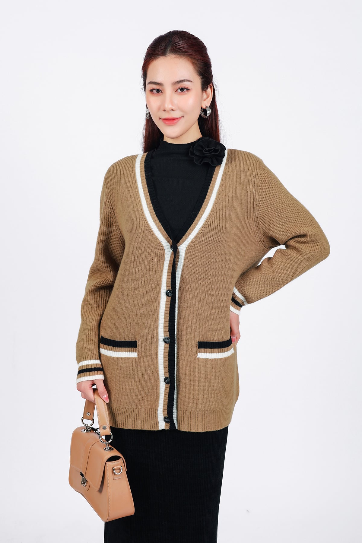 BKL469 - Áo khoác len cardigan cao cấp dáng suông cổ V sâu có túi hoạ tiết viền kẻ thời trang - PANTIO