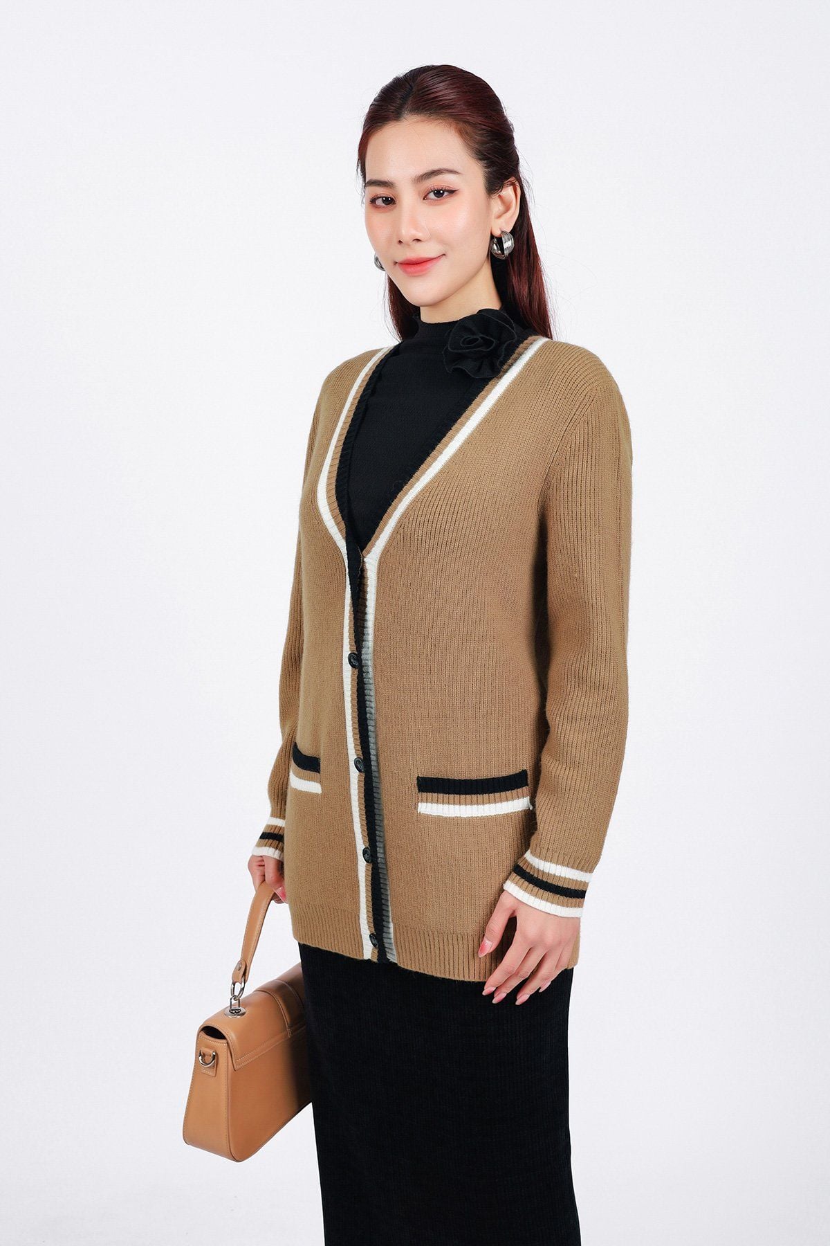 BKL469 - Áo khoác len cardigan cao cấp dáng suông cổ V sâu có túi hoạ tiết viền kẻ thời trang - PANTIO