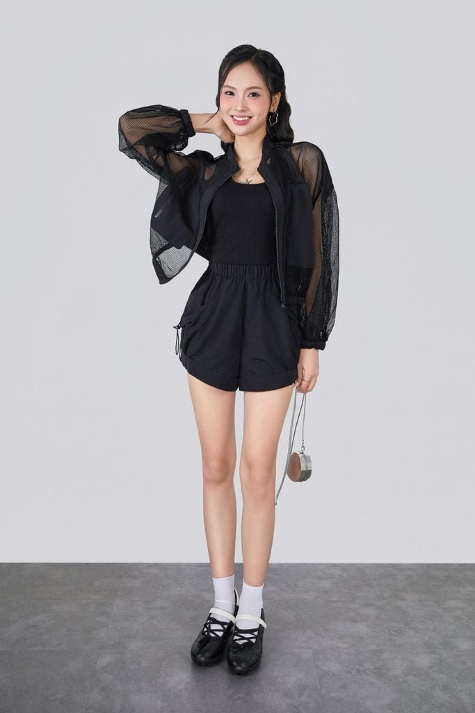 BKM33516 - Áo khoác gió vải lưới dáng ngắn thân áo phối túi thời trang gấu áo bo chun tạo kiểu - JAN.