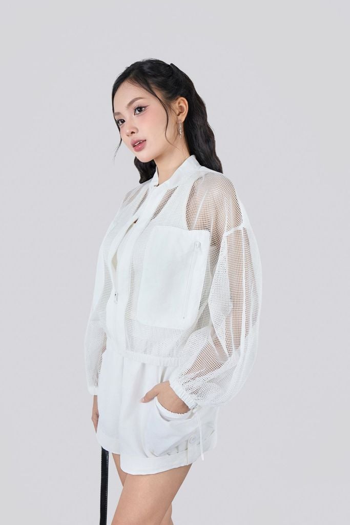 BKM33516 - Áo khoác gió vải lưới dáng ngắn thân áo phối túi thời trang gấu áo bo chun tạo kiểu - JAN.
