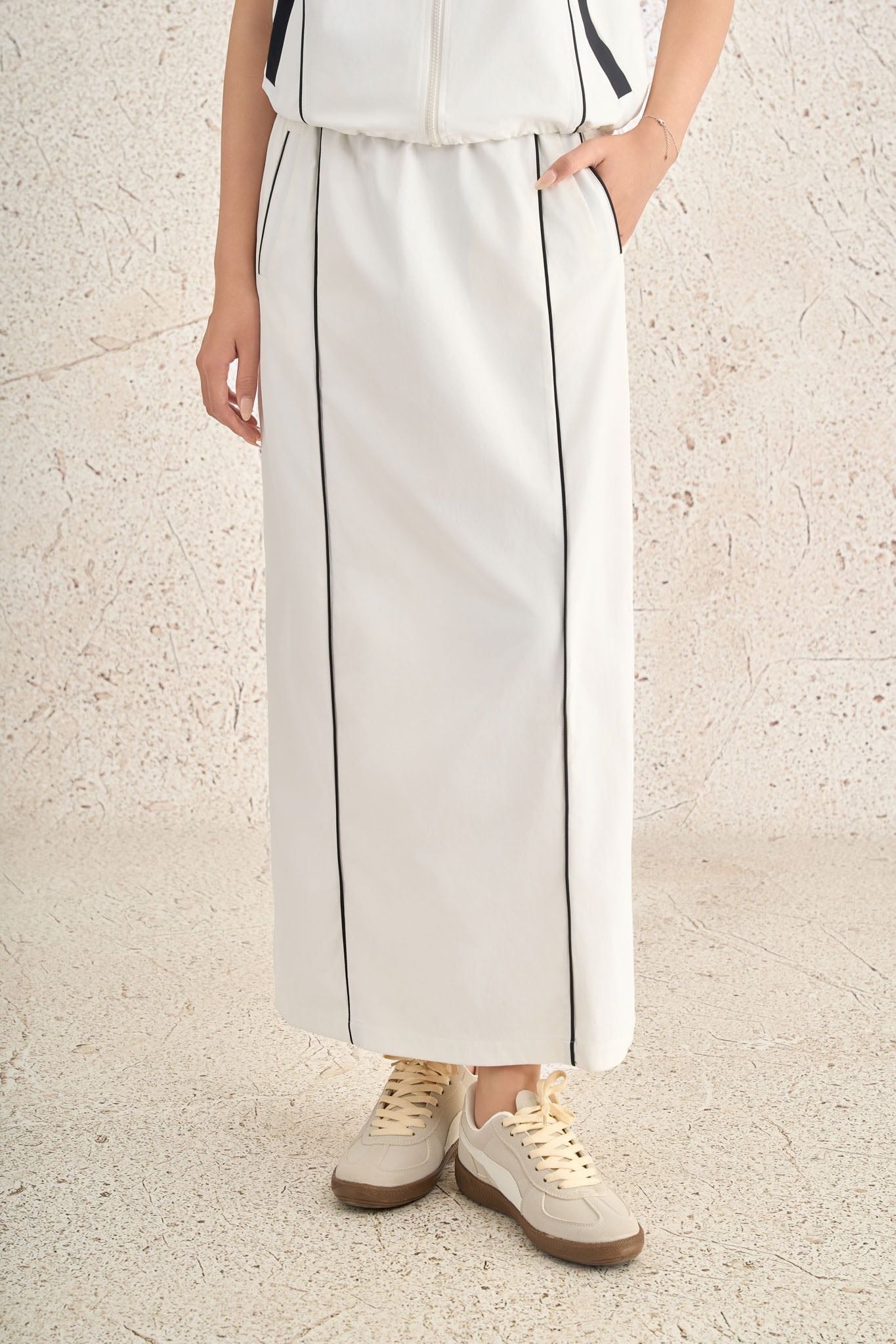 BJD73534 - Chân váy dài dạo phố vải kaki dáng suông thân váy phối đường gân thời trang xẻ tà sau - PANTIO