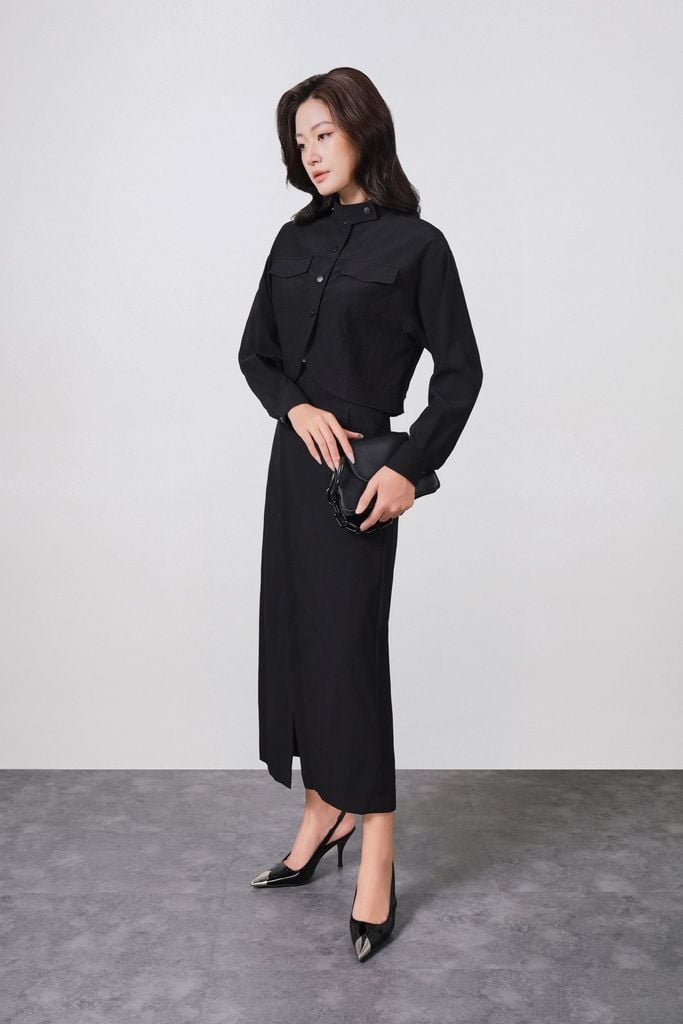 BKM73574 - Áo khoác kiểu công sở vải thô dáng croptop tay dài cổ kiểu thân áo phối túi hộp tạo kiểu - PANTIO