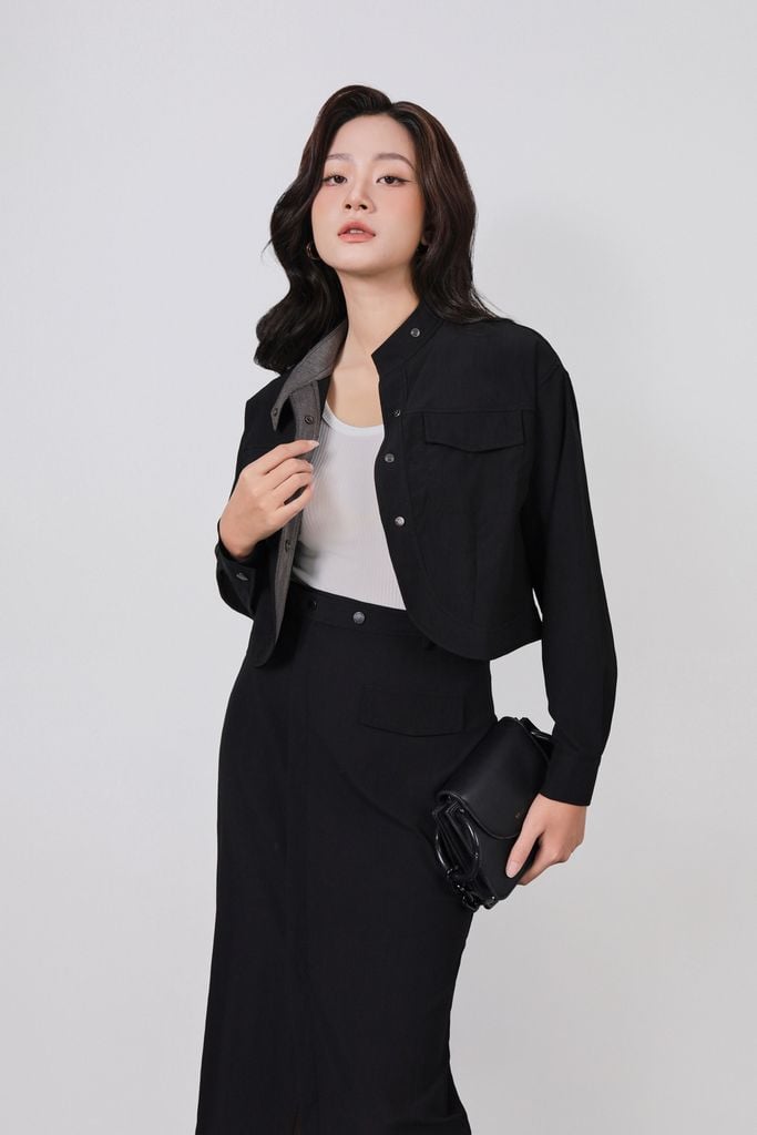 BKM73574 - Áo khoác kiểu công sở vải thô dáng croptop tay dài cổ kiểu thân áo phối túi hộp tạo kiểu - PANTIO