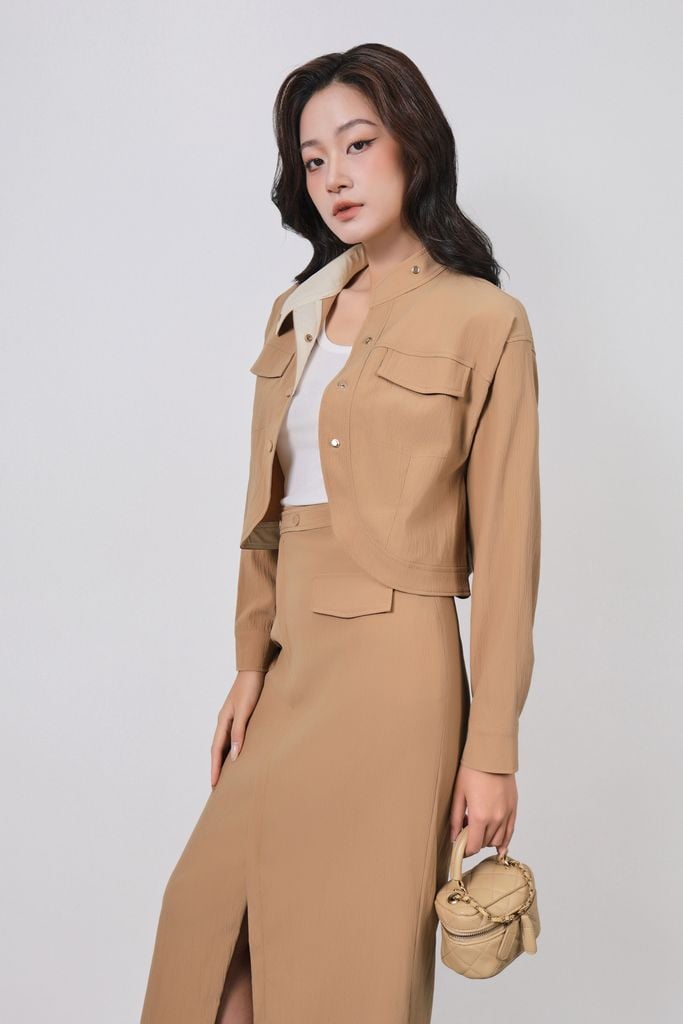 BKM73574 - Áo khoác kiểu công sở vải thô dáng croptop tay dài cổ kiểu thân áo phối túi hộp tạo kiểu - PANTIO