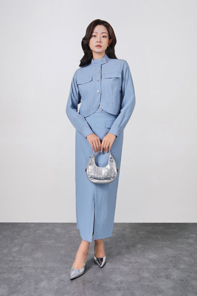 BKM73574 - Áo khoác kiểu công sở vải thô dáng croptop tay dài cổ kiểu thân áo phối túi hộp tạo kiểu - PANTIO