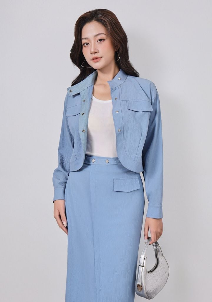 BKM73574 - Áo khoác kiểu công sở vải thô dáng croptop tay dài cổ kiểu thân áo phối túi hộp tạo kiểu - PANTIO