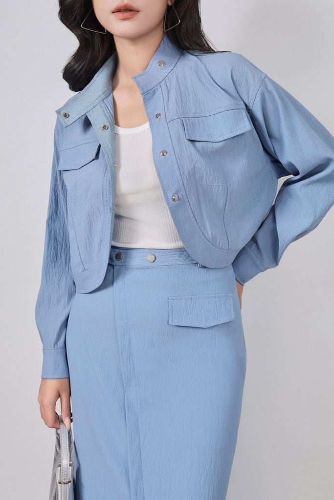 BKM73574 - Áo khoác kiểu công sở vải thô dáng croptop tay dài cổ kiểu thân áo phối túi hộp tạo kiểu - PANTIO