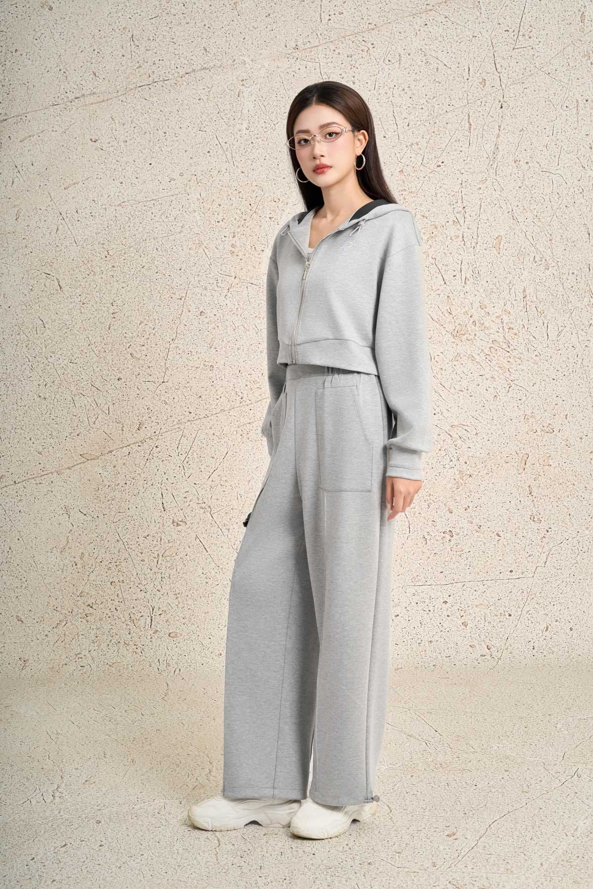 BKM93642 - Áo khoác cao cấp vải cotton dáng ngắn có mũ gấu áo bo chun tạo kiểu khóa thân trước - PANTIO