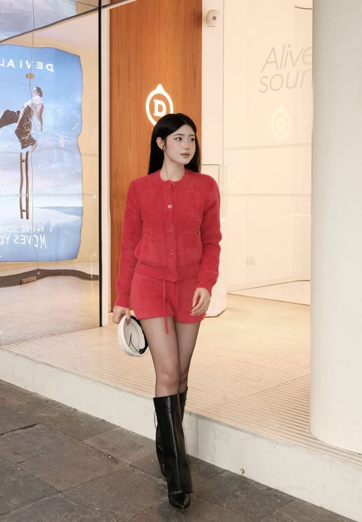 BKM93655 - Áo khoác len lông thỏ cao cấp dáng suông cổ tròn gấu áo bo chun ôm thân áo có túi tạo kiểu - JAN.