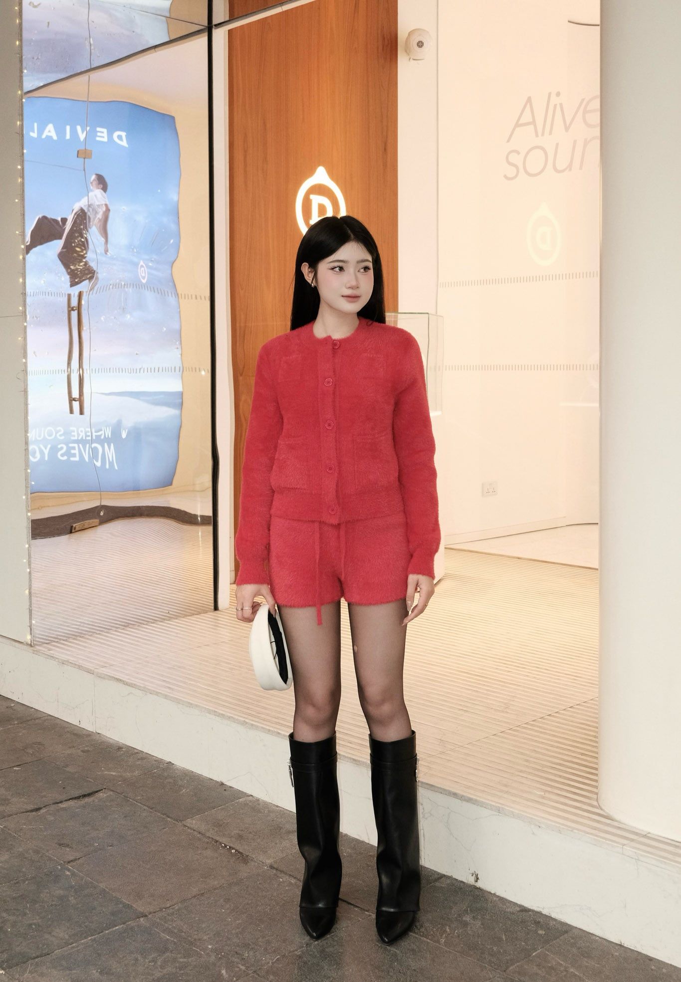 BKM93655 - Áo khoác len lông thỏ cao cấp dáng suông cổ tròn gấu áo bo chun ôm thân áo có túi tạo kiểu - JAN.