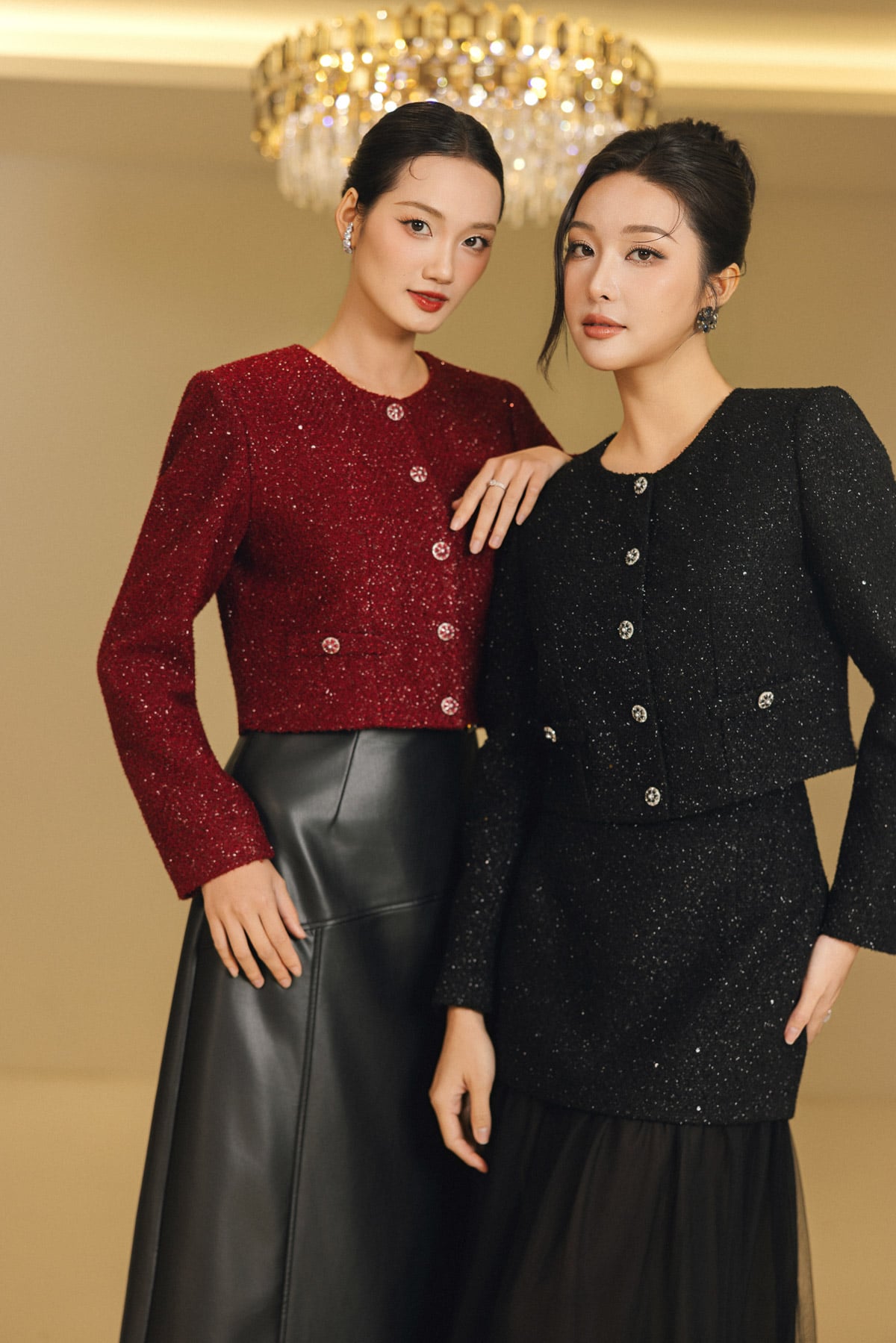 FAD7535 - Áo khoác vải dạ cao cấp dáng ngắn cổ tròn tay bồng nhẹ thân áo đính khuy đá thời trang - PANTIO