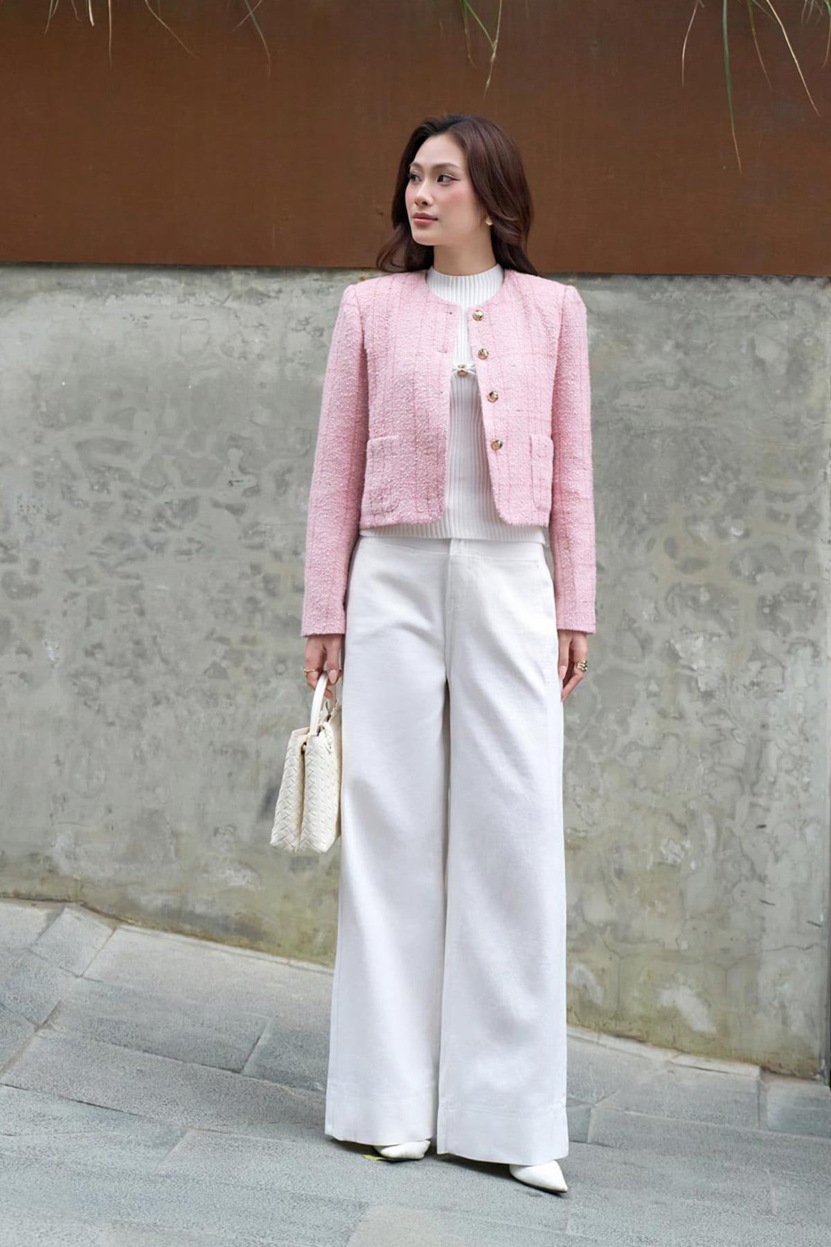 FAD9533 - Áo khoác vải dạ cao cấp dáng ngắn cổ tròn thân áo đính khuy thời trang có túi áo - PANTIO