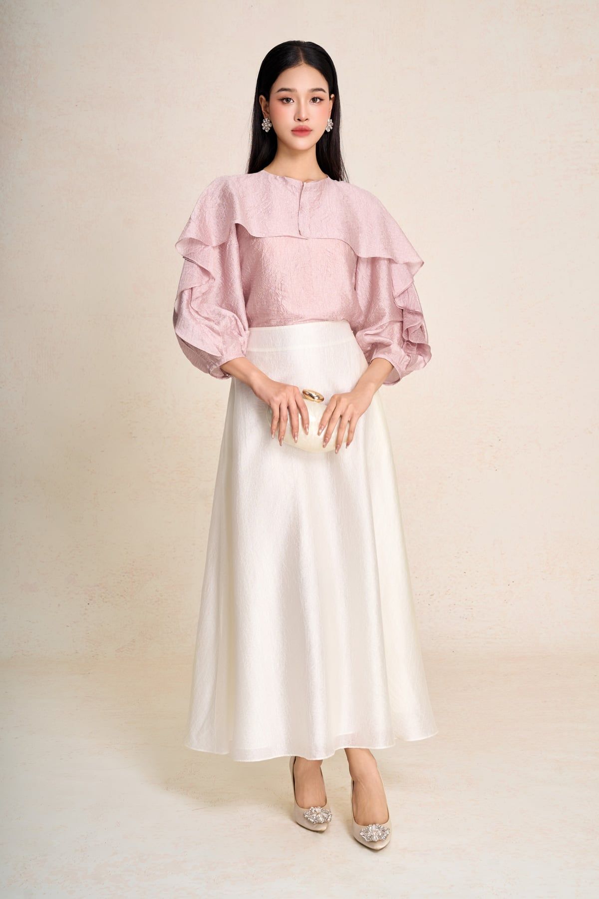 FAK11515 - Áo sơ mi kiểu công sở vải tơ dáng suông cổ tròn tay bồng phối bèo tạo kiểu - PANTIO