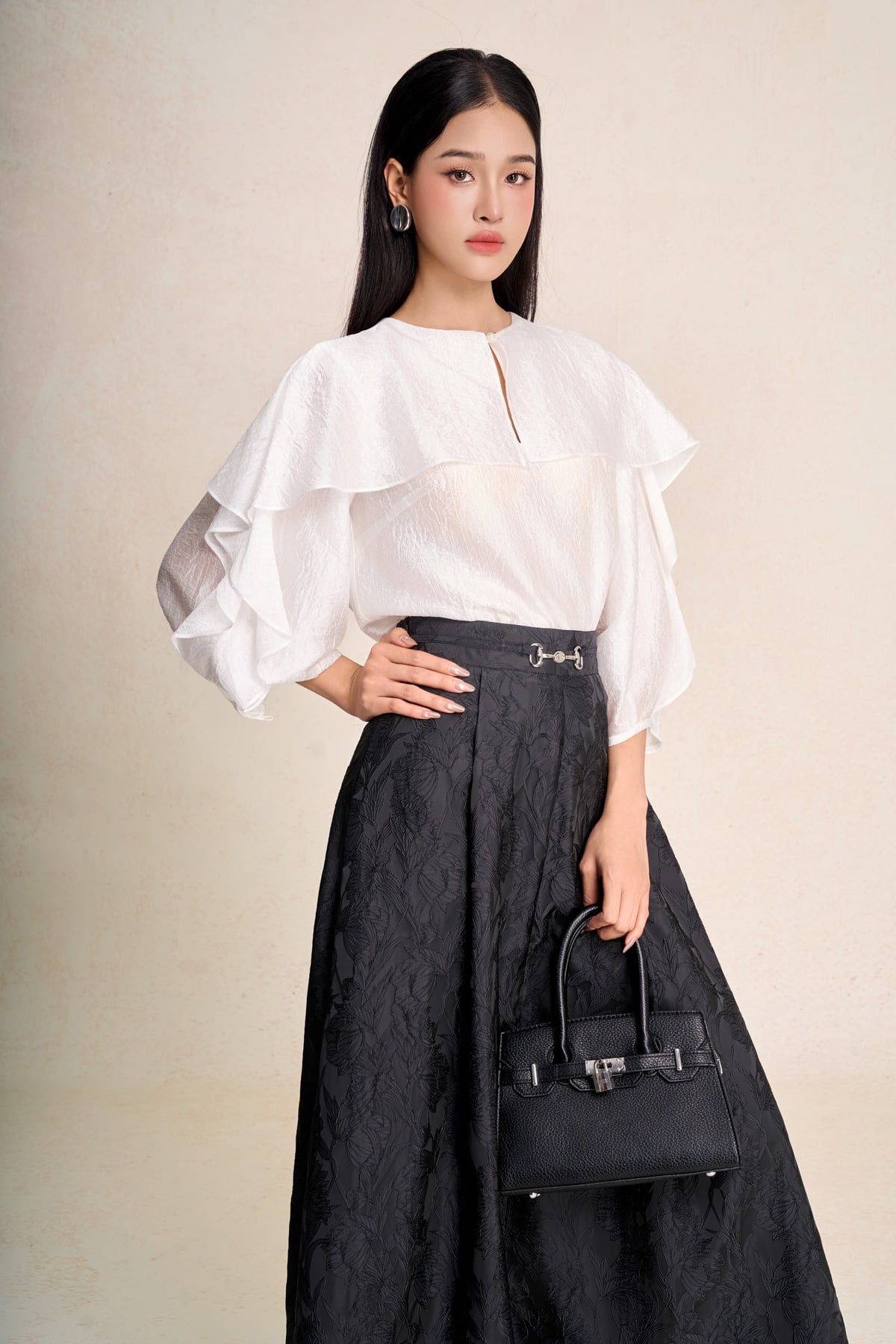 FAK11515 - Áo sơ mi kiểu công sở vải tơ dáng suông cổ tròn tay bồng phối bèo tạo kiểu - PANTIO