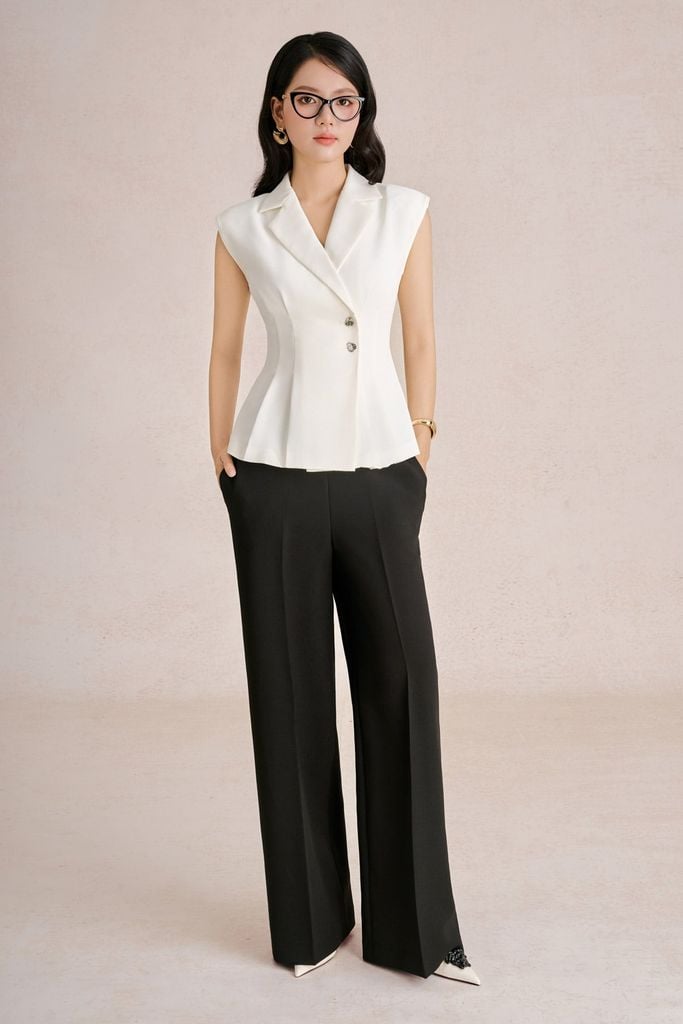 FAK31421 - Áo kiểu công sở vải tuytsi dáng peplum cổ hai ve có đệm vai thân áo chiết ly eo tạo kiểu cài khuy kim loại - PANTIO