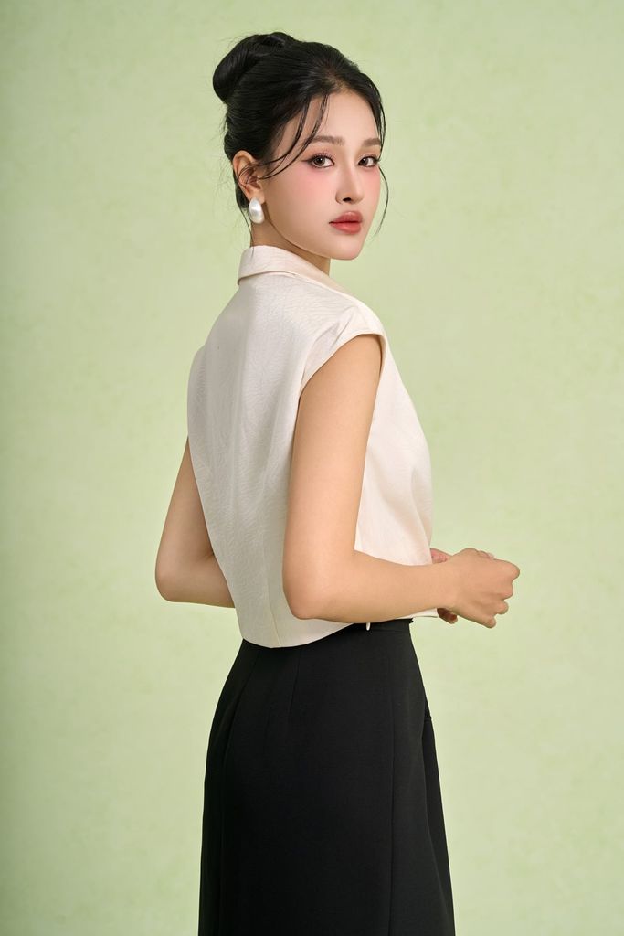 FAK31440 - Áo kiểu công sở vải lụa nhung cổ bẻ xẻ V tay chờm thân áo may vạt lệch tạo kiểu - PANTIO