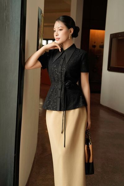 FAK31537 - Áo kiểu công sở vải ren hoa dáng suông cổ đức bản to thân áo phối dây hoa tạo kiểu - PANTIO