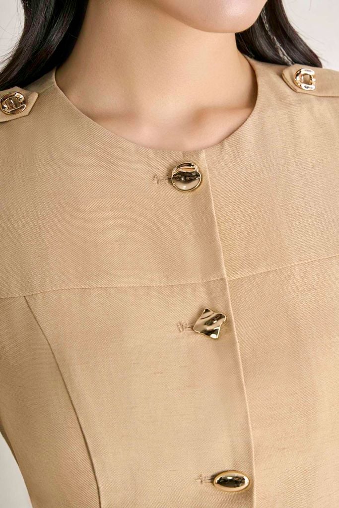 FAK31547 - Áo kiểu dạo phố vải thô đũi dáng peplum cổ tròn thân áo phối khuy kim loại tạo kiểu - PANTIO