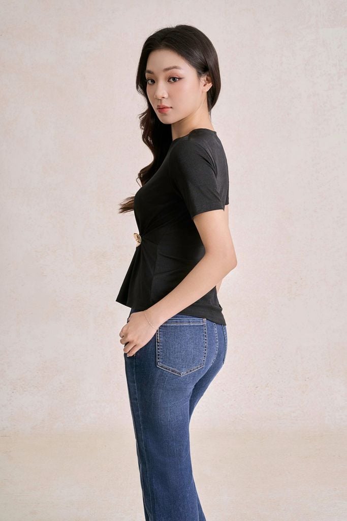 FAK31552 - Áo kiểu công sở vải len đệt kim dáng ôm cổ tròn tay cộc thân áo phối nhún đính phụ kiện thời trang - PANTIO