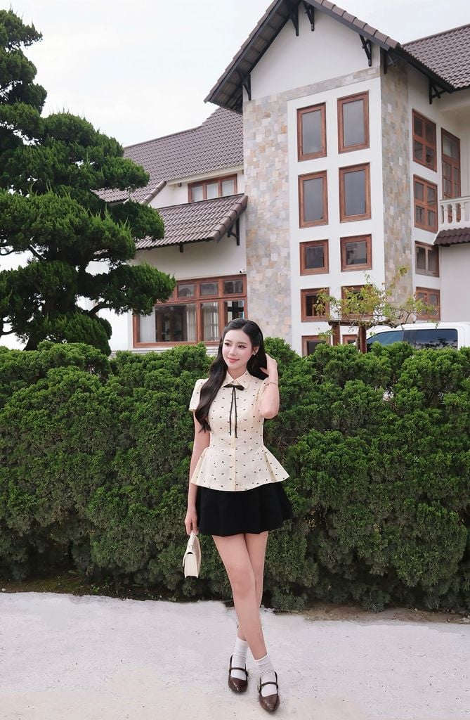 FJN3773 - Chân váy ngắn vải thô dày dáng chữ A thân váy phối ly tạo kiểu khoá thân sau - JAN.