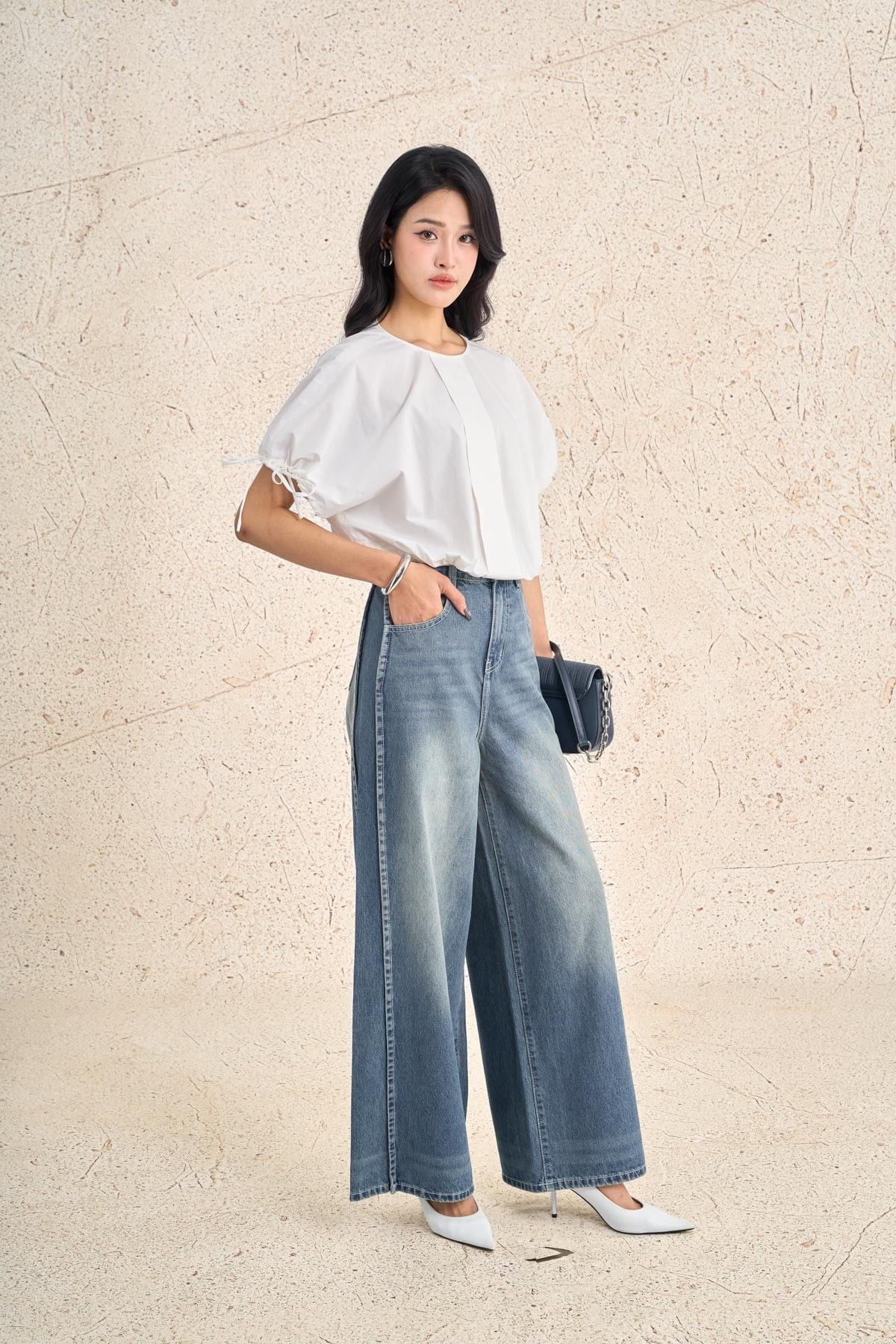 FAK71500 - Áo kiểu dạo phố vải thô dáng ngắn cổ tròn tay cộc phối dây thắt tạo kiểu - PANTIO