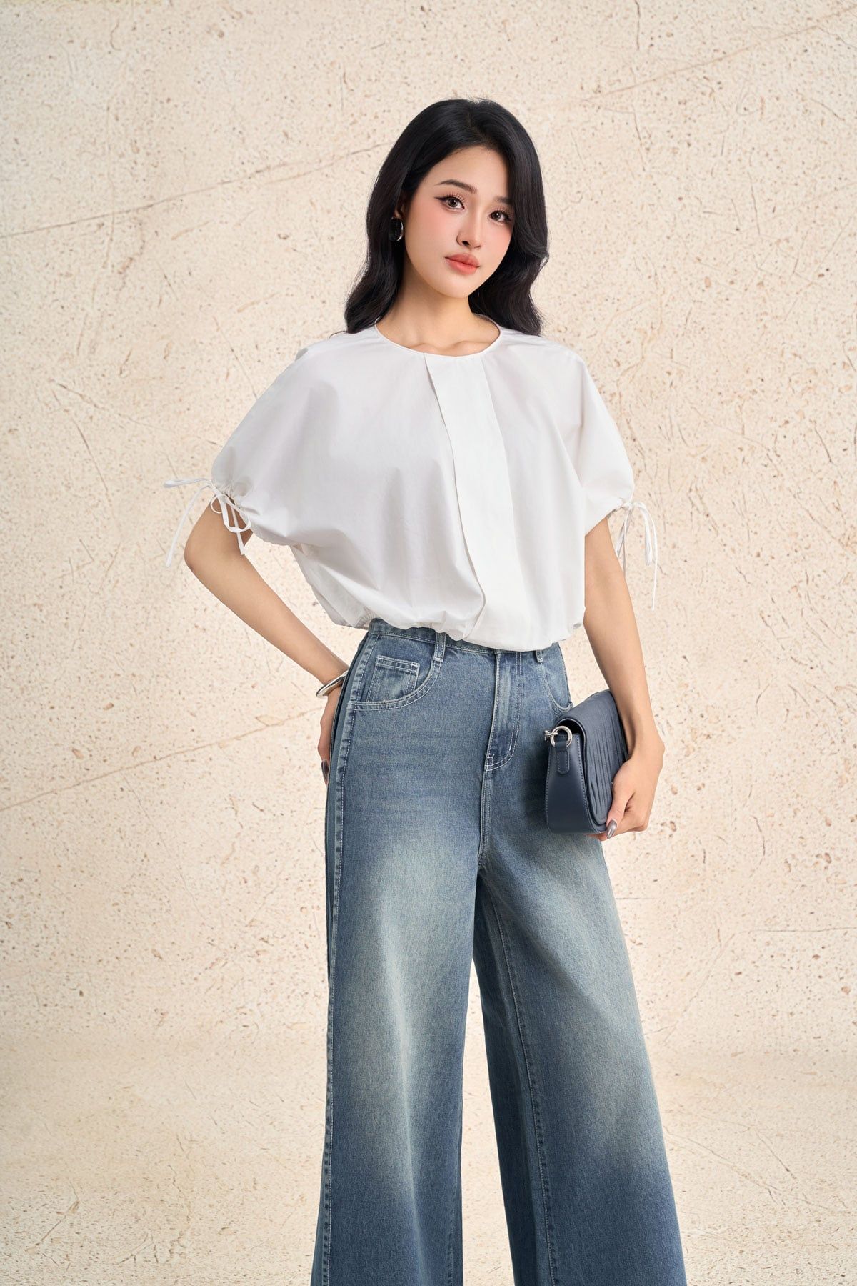 FAK71500 - Áo kiểu dạo phố vải thô dáng ngắn cổ tròn tay cộc phối dây thắt tạo kiểu - PANTIO