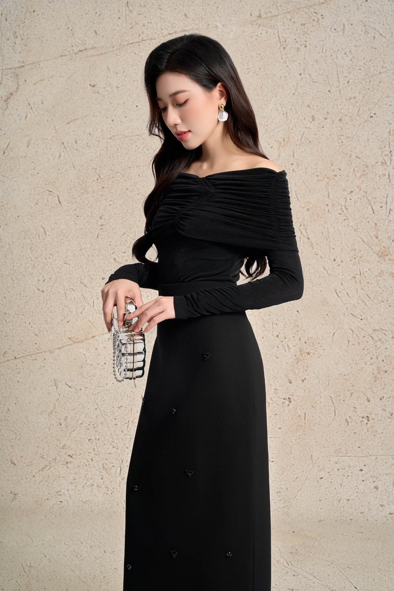 FAK91470 - Áo kiểu dạo phố vải len dáng ôm trễ vai tay dài thời trang - PANTIO