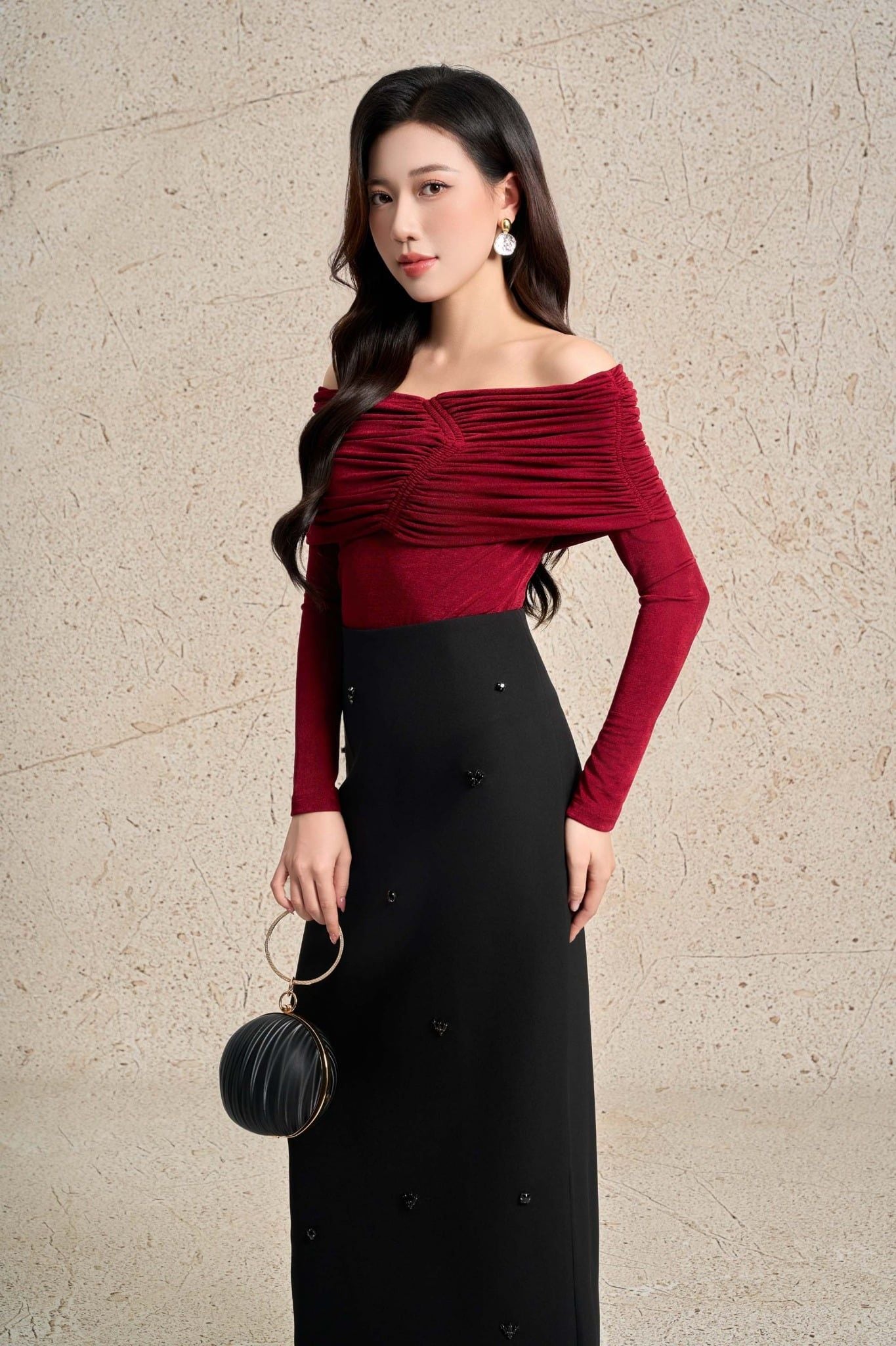 FAK91470 - Áo kiểu dạo phố vải len dáng ôm trễ vai tay dài thời trang - PANTIO