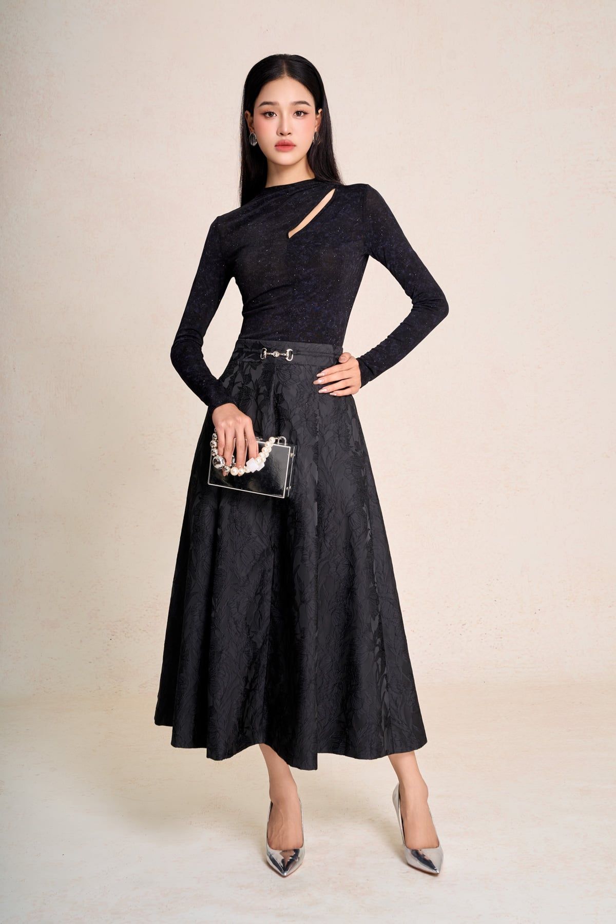 FJD51435 - Chân váy dài vải gấm dáng chữ A cạp phối kim loại tạo kiểu khóa thân sau - PANTIO