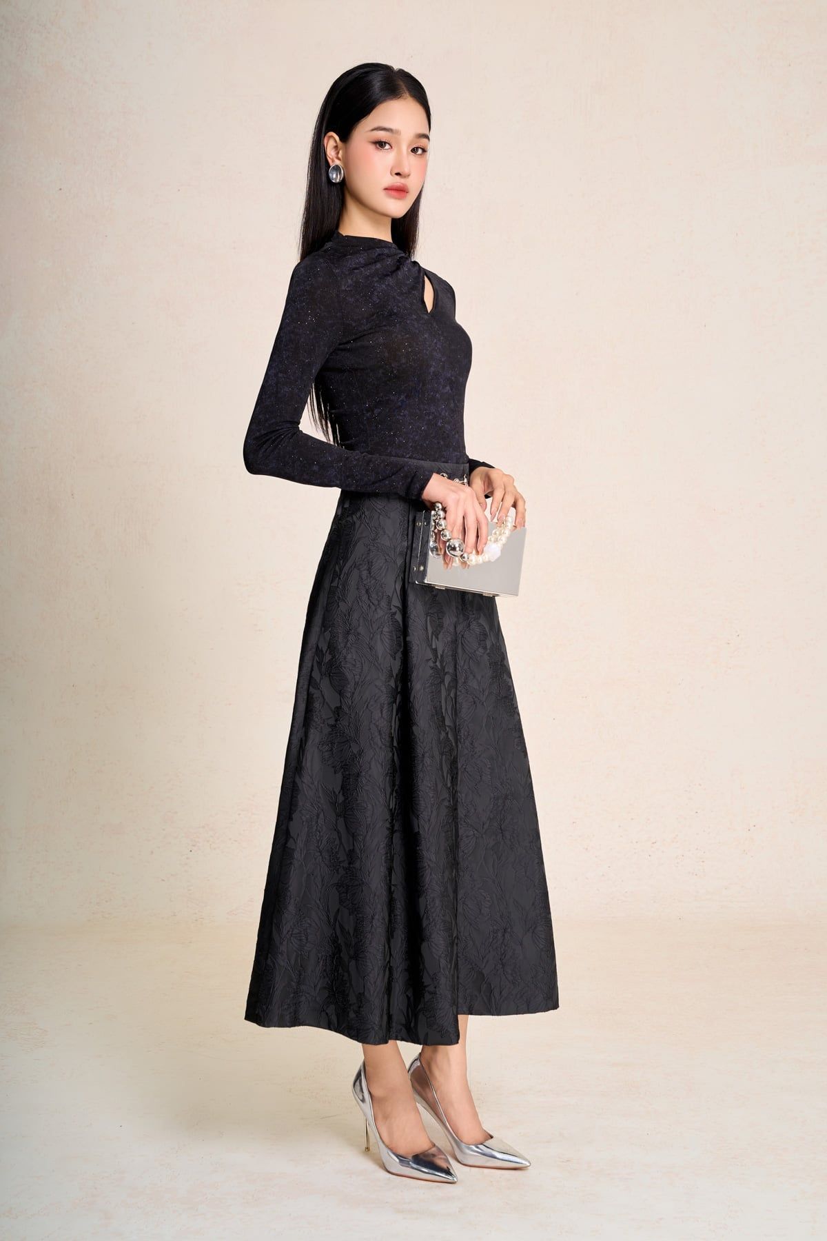 FJD51435 - Chân váy dài vải gấm dáng chữ A cạp phối kim loại tạo kiểu khóa thân sau - PANTIO