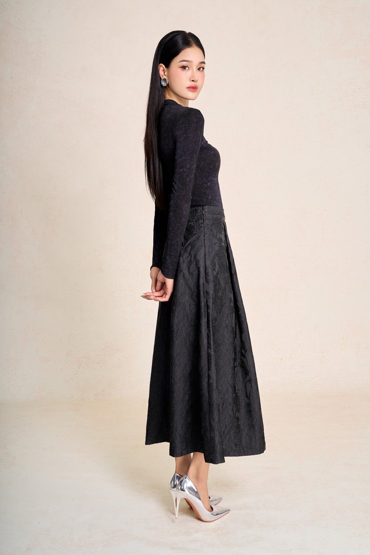 FJD51435 - Chân váy dài vải gấm dáng chữ A cạp phối kim loại tạo kiểu khóa thân sau - PANTIO