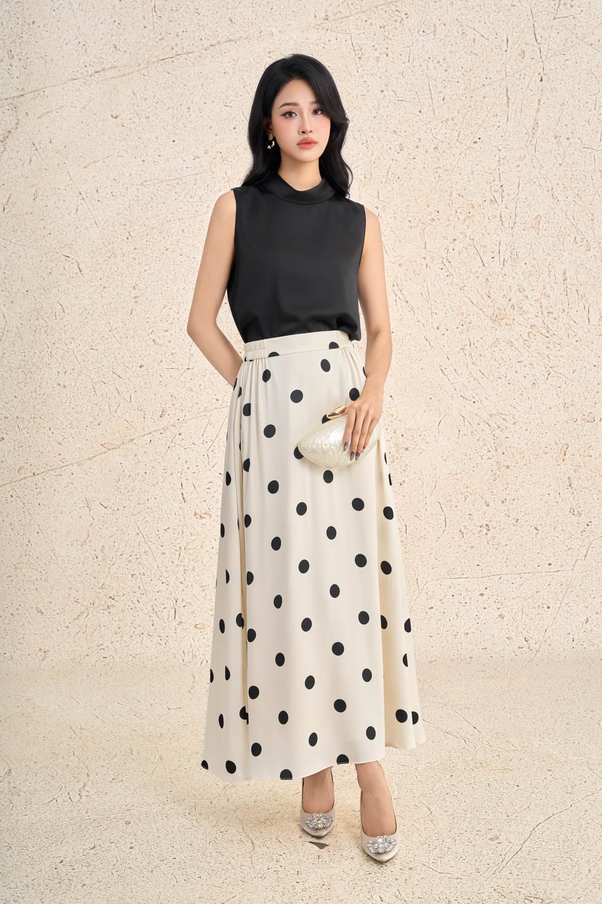 FAS13854 - Áo sơ mi công sở vải lụa satin dáng suông cổ tròn không tay - PANTIO