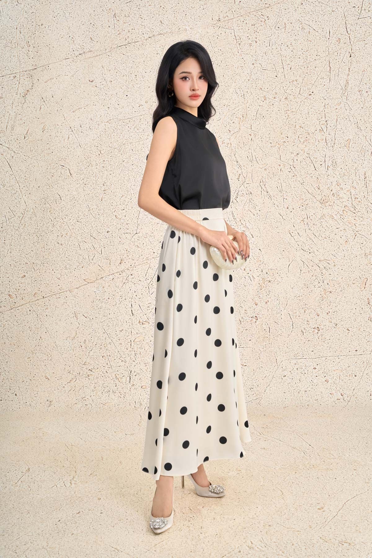 FAS13854 - Áo sơ mi công sở vải lụa satin dáng suông cổ tròn không tay - PANTIO