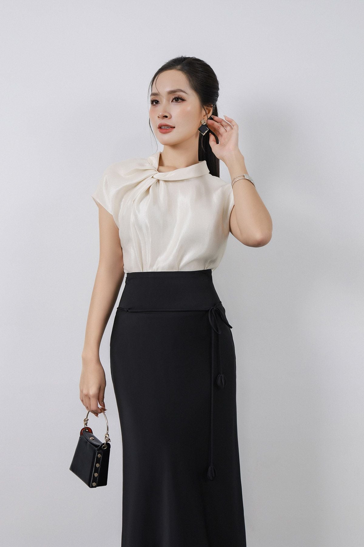 FAS13929 - Áo sơ mi công sở vải tafta cao cấp dáng suông cổ tròn tay ngắn thời trang - PANTIO