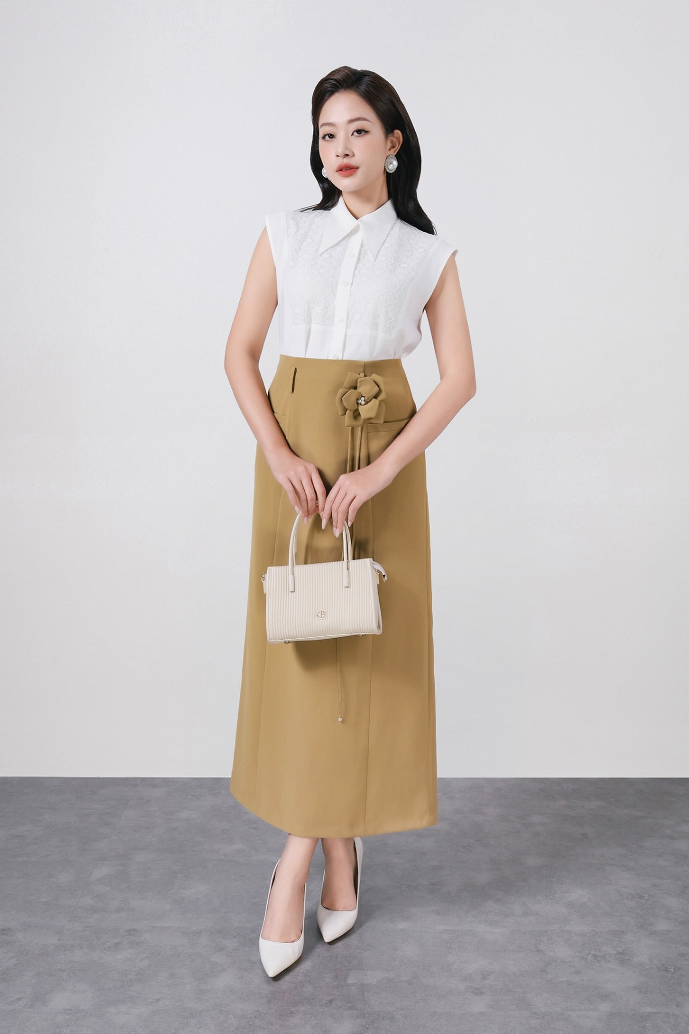 FJD51269 - Chân váy dài công sở vải tuytsi dáng suông cạp liền thân váy phối dây hoa 3D thời trang khoá thân sau - PANTIO