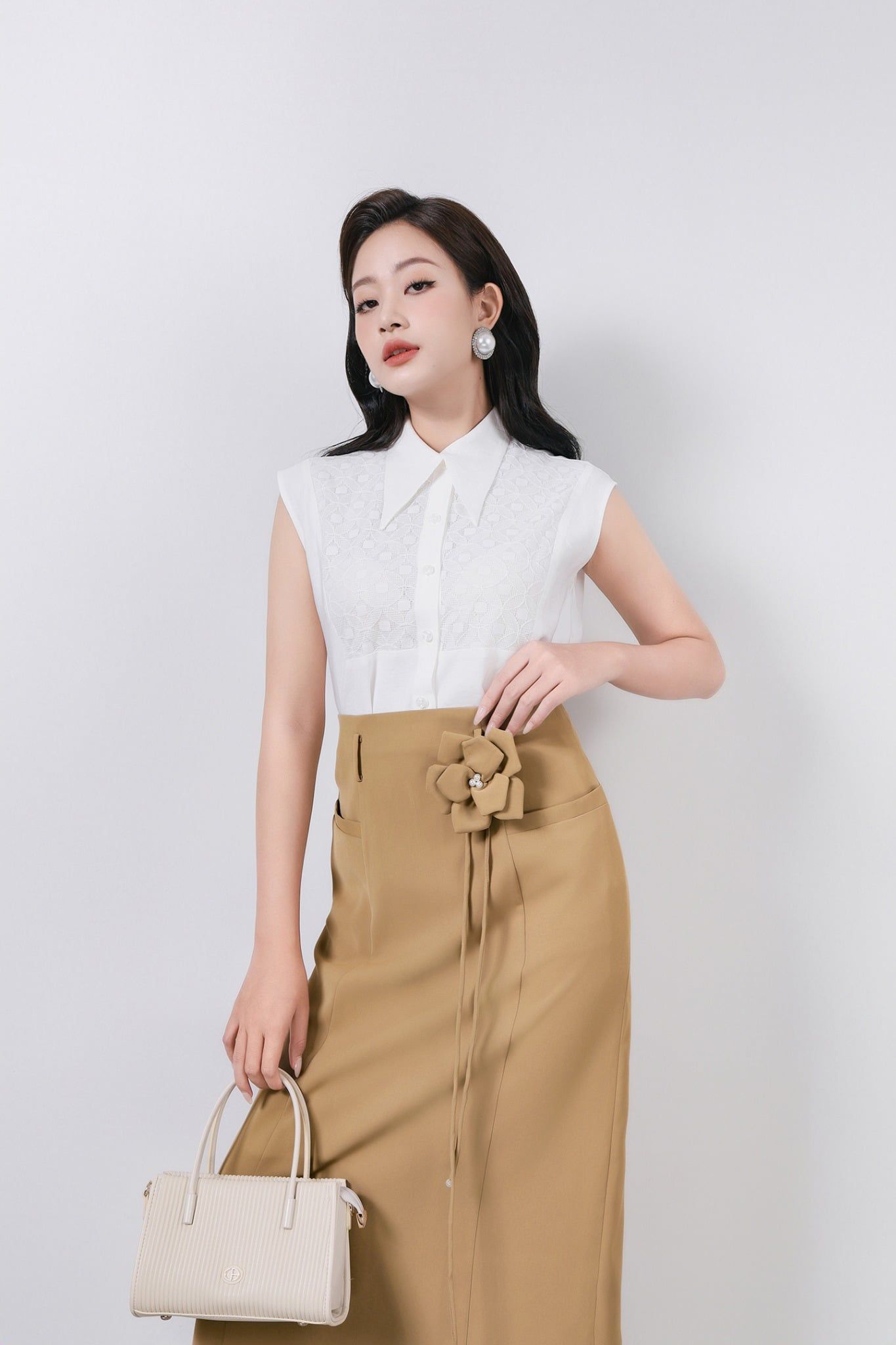 FJD51269 - Chân váy dài công sở vải tuytsi dáng suông cạp liền thân váy phối dây hoa 3D thời trang khoá thân sau - PANTIO