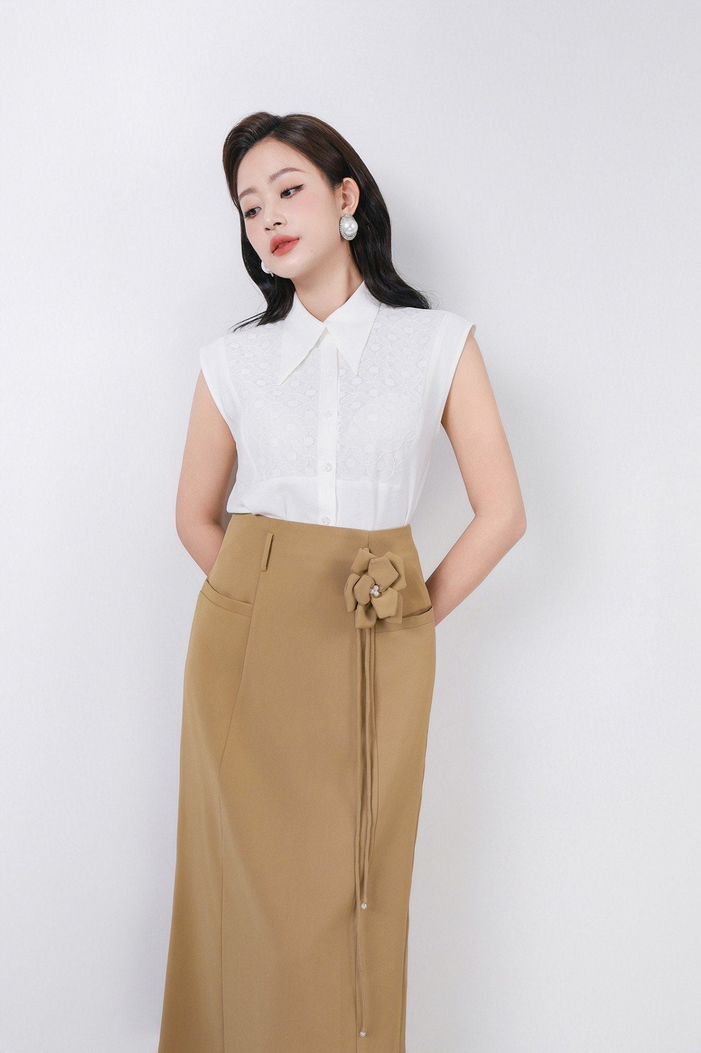 FJD51269 - Chân váy dài công sở vải tuytsi dáng suông cạp liền thân váy phối dây hoa 3D thời trang khoá thân sau - PANTIO