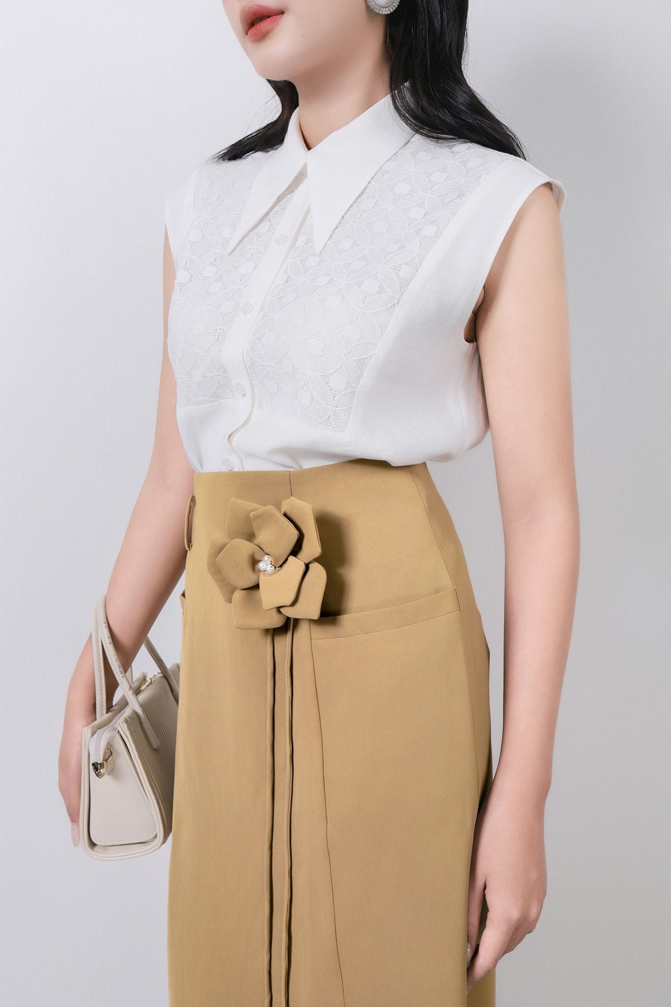 FJD51269 - Chân váy dài công sở vải tuytsi dáng suông cạp liền thân váy phối dây hoa 3D thời trang khoá thân sau - PANTIO