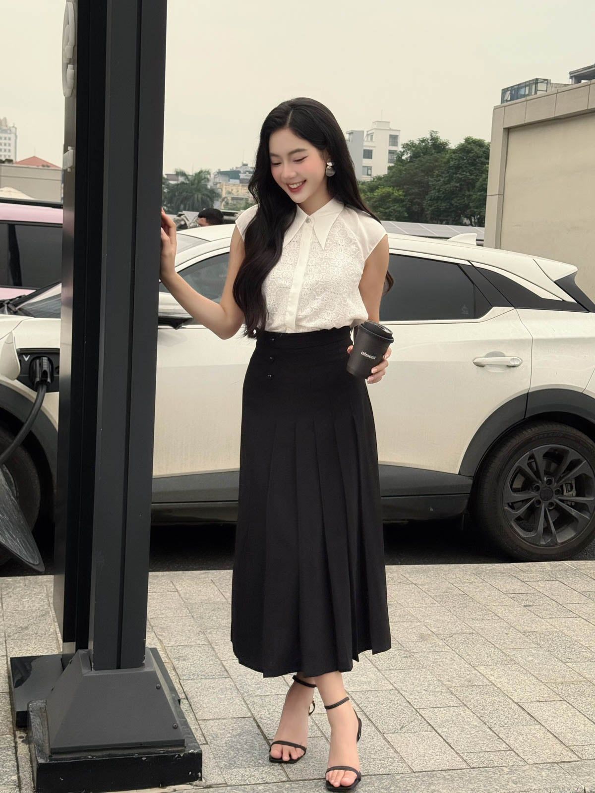 FAS13944 - Áo sơ mi công sở vải chiffon dáng suông cổ đức ngực áo phối ren tạo kiểu cài khuy thân trước - PANTIO
