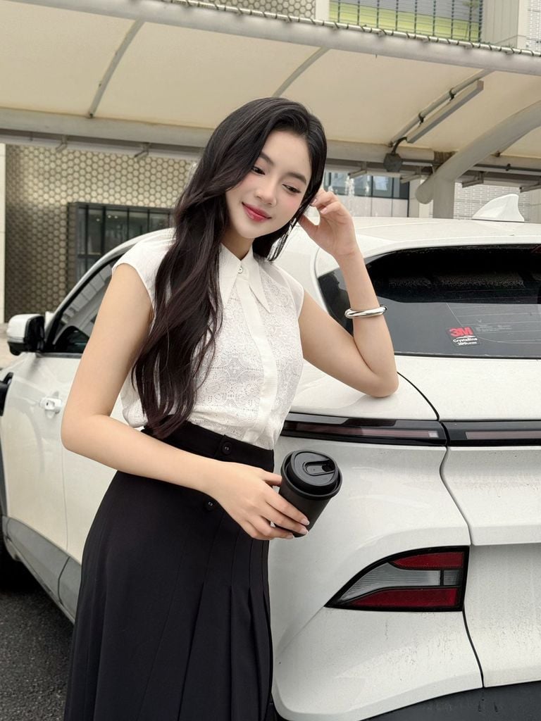FAS13944 - Áo sơ mi công sở vải chiffon dáng suông cổ đức ngực áo phối ren tạo kiểu cài khuy thân trước - PANTIO