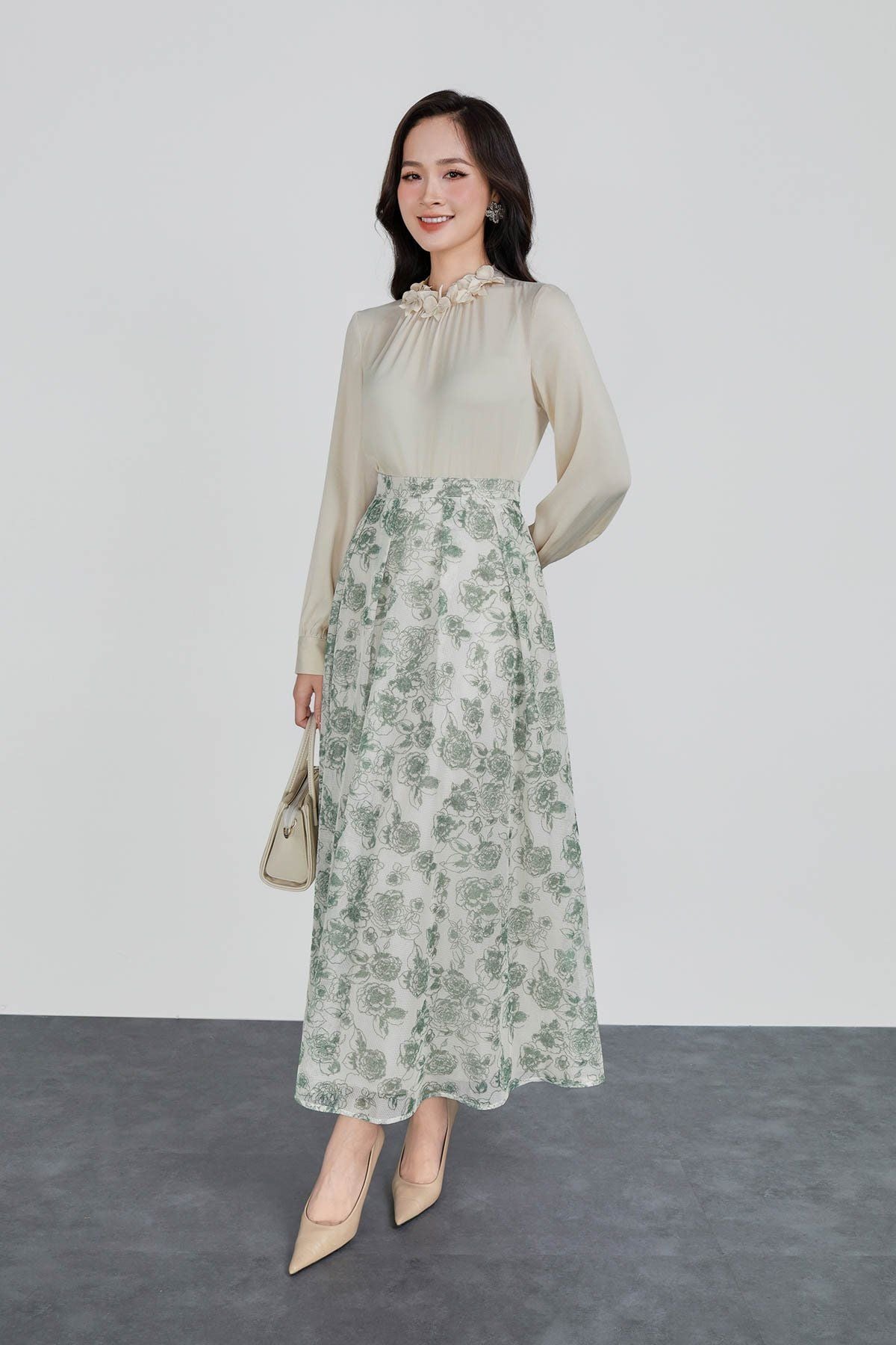 FAS13951 - Áo sơ mi công sở vải lụa dáng suông cổ đính hoa tạo kiểu tay dài phối măng sec - PANTIO