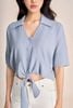 FAS14113 - Áo sơ mi dạo phố vải thô đũi dáng croptop cổ bẻ tay lửng gấu áo phối vạt thắt tạo kiểu - PANTIO