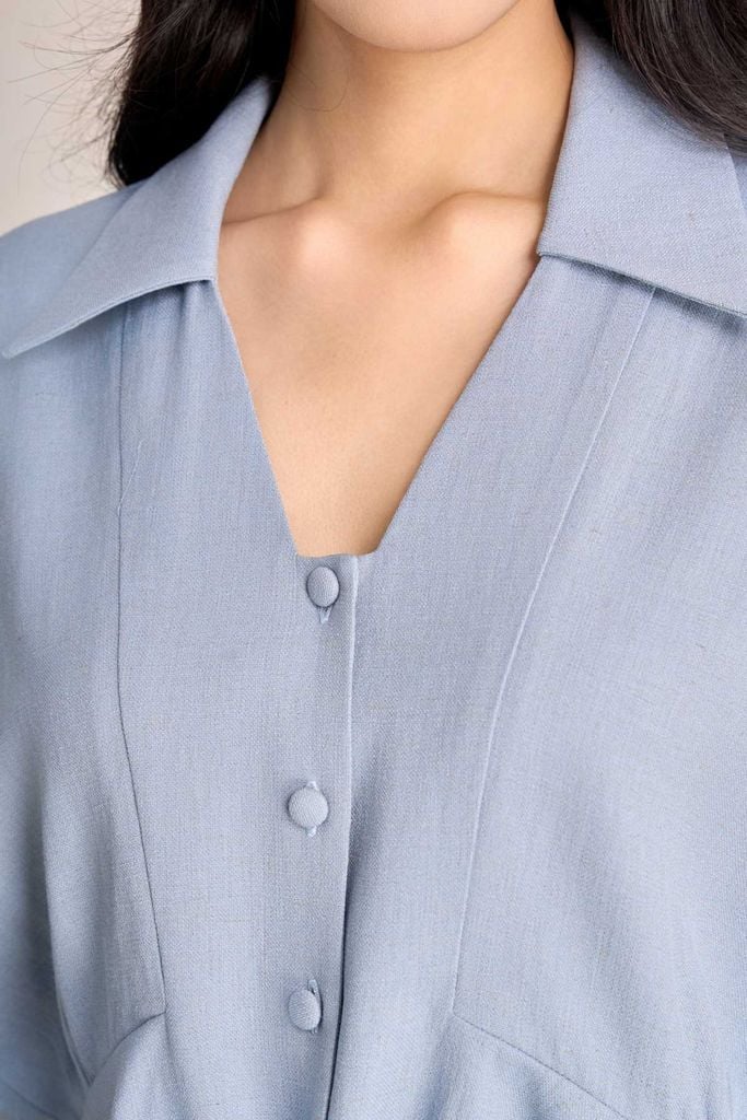 FAS14113 - Áo sơ mi dạo phố vải thô đũi dáng croptop cổ bẻ tay lửng gấu áo phối vạt thắt tạo kiểu - PANTIO