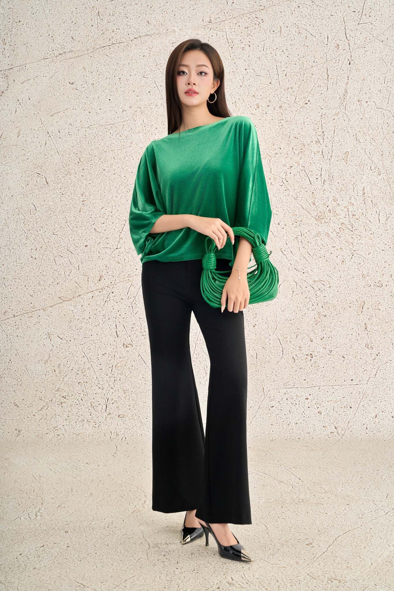 FAS14168 - Áo sơ mi công sở vải nhung dáng suông cổ thuyền tay cánh dơi thời trang thân sau phối khuy đá tạo kiểu - PANTIO