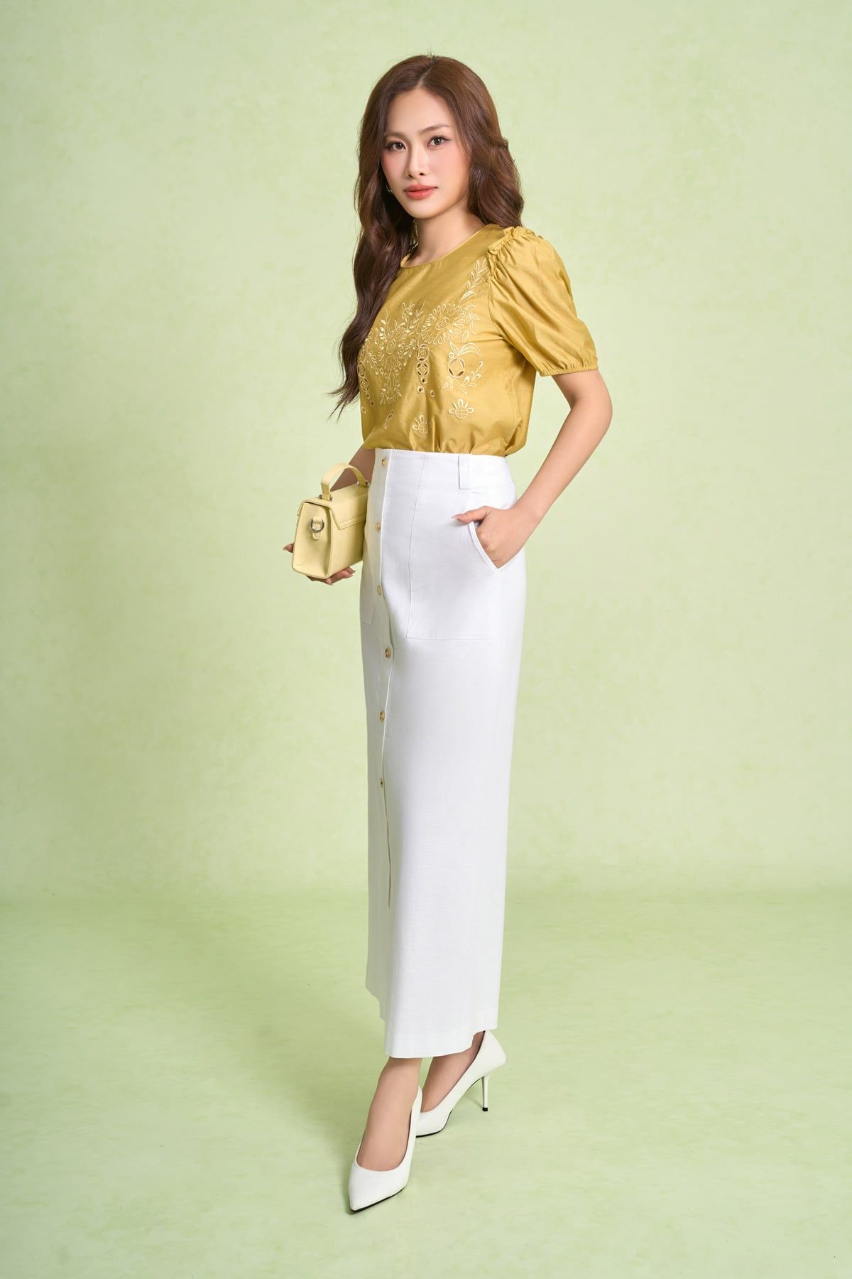 FAS33240 - Áo sơ mi công sở vải thô dáng suông thân thêu trang trí tay bồng đỉnh pha bèo - PANTIO