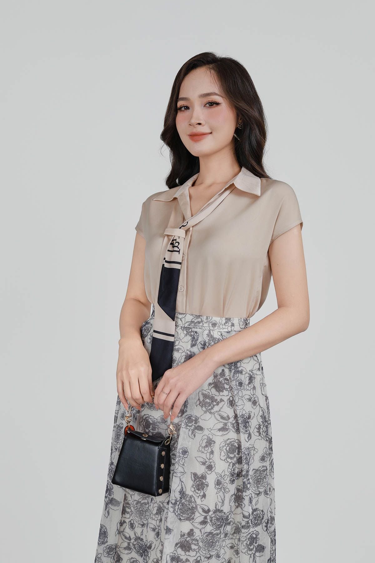 FJD51124 - Chân váy công sở vải lưới dáng xòe có lót vải habutai xếp li bong khóa thân sau - PANTIO