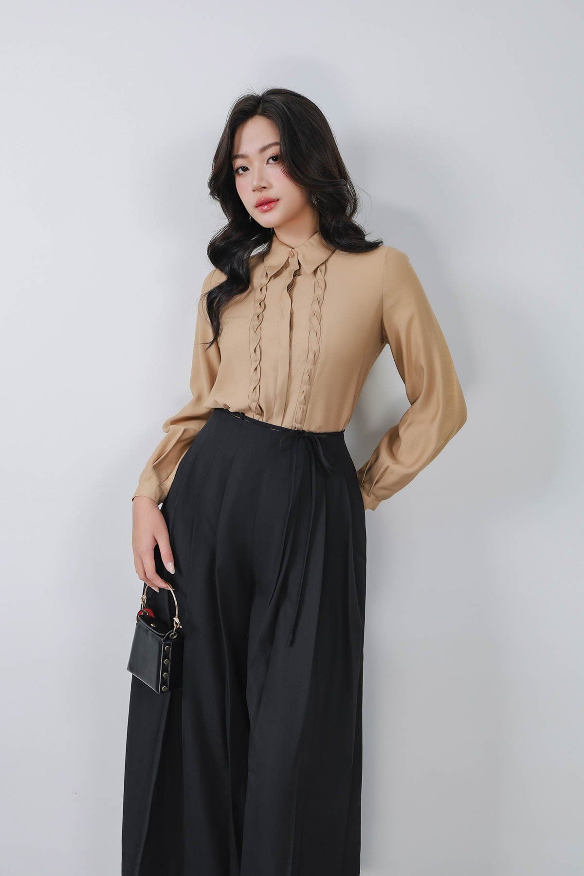 FQD53412 - Quần dài công sở vải thô đũi dáng suông ống rộng eo phối dây thắt nơ tạo kiểu khoá thân sau - PANTIO