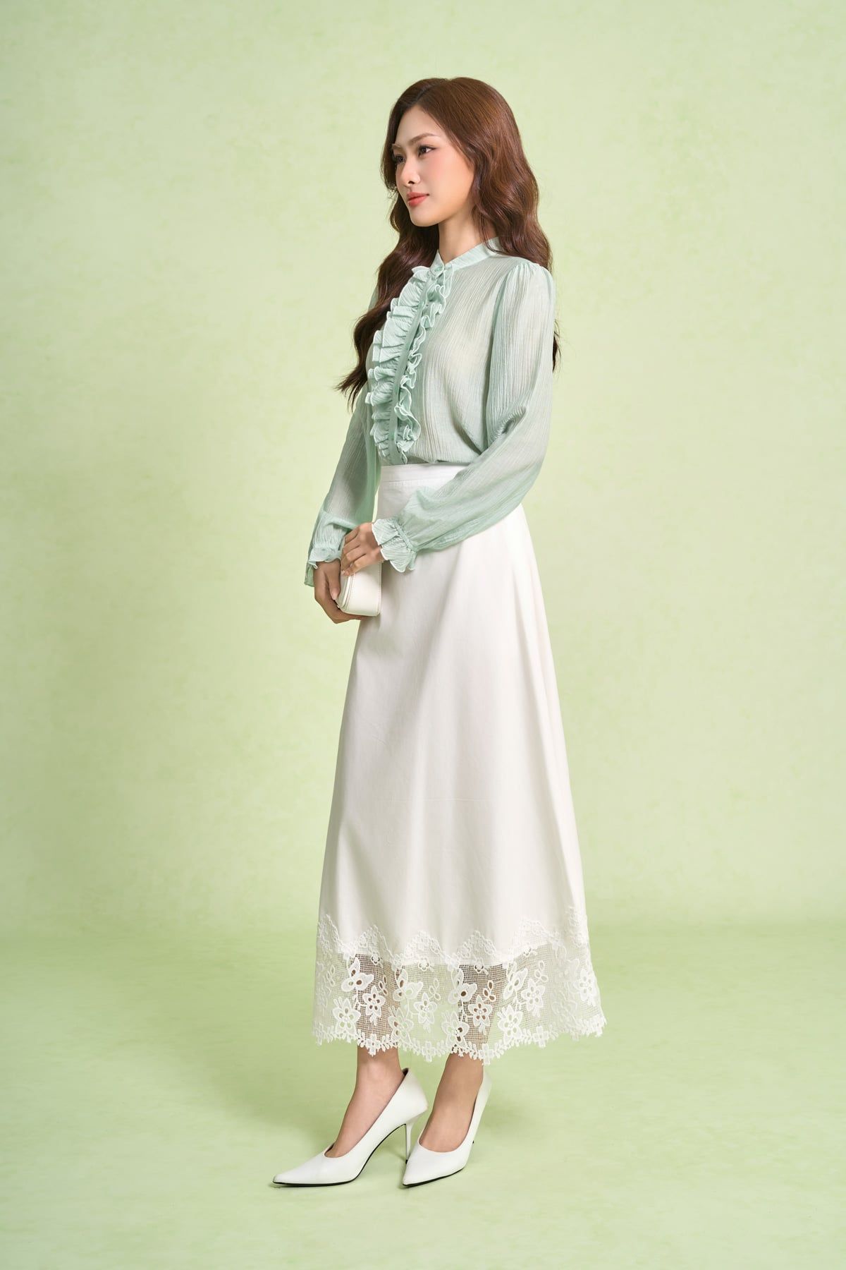 FAS33768 - Áo sơ mi công sở vải thô mỏng dáng suông cổ tròn ngực áo phối bèo tạo kiểu - PANTIO