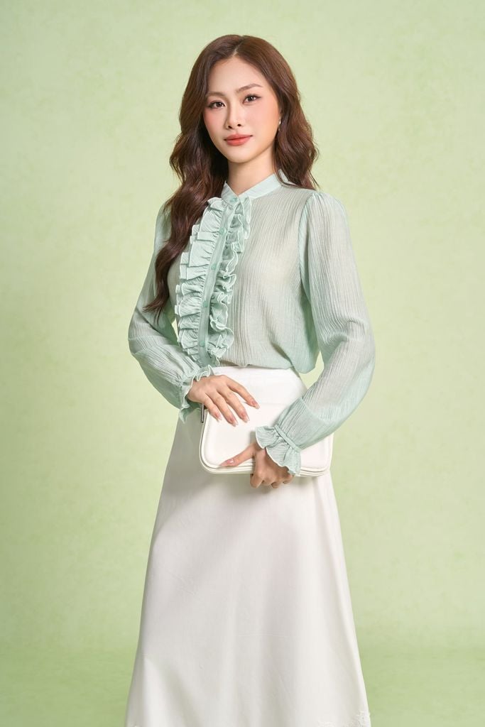 FAS33768 - Áo sơ mi công sở vải thô mỏng dáng suông cổ tròn ngực áo phối bèo tạo kiểu - PANTIO